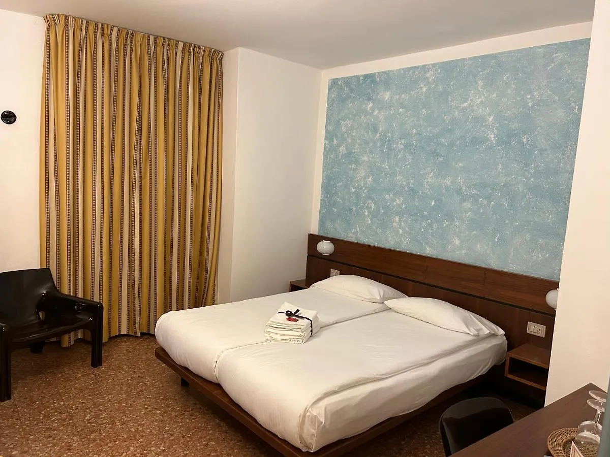 Albergo Da Pina Lazise 0*,  Italia